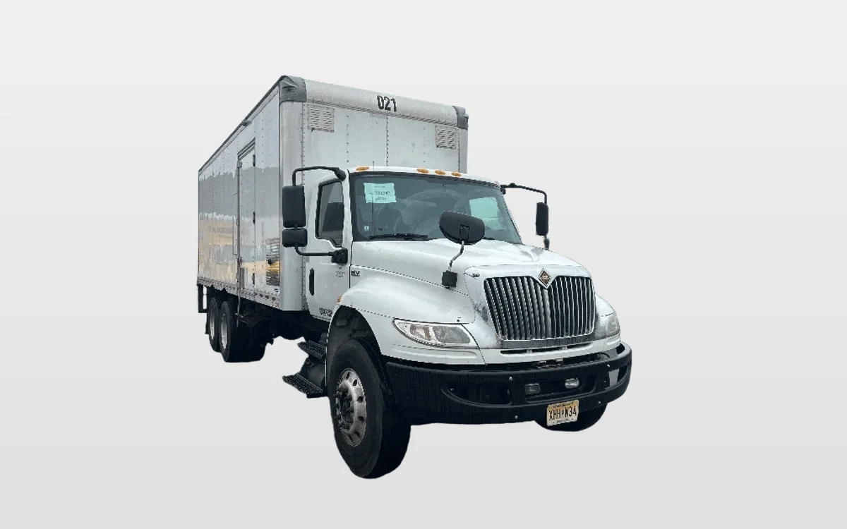 2020 International MV - image 1