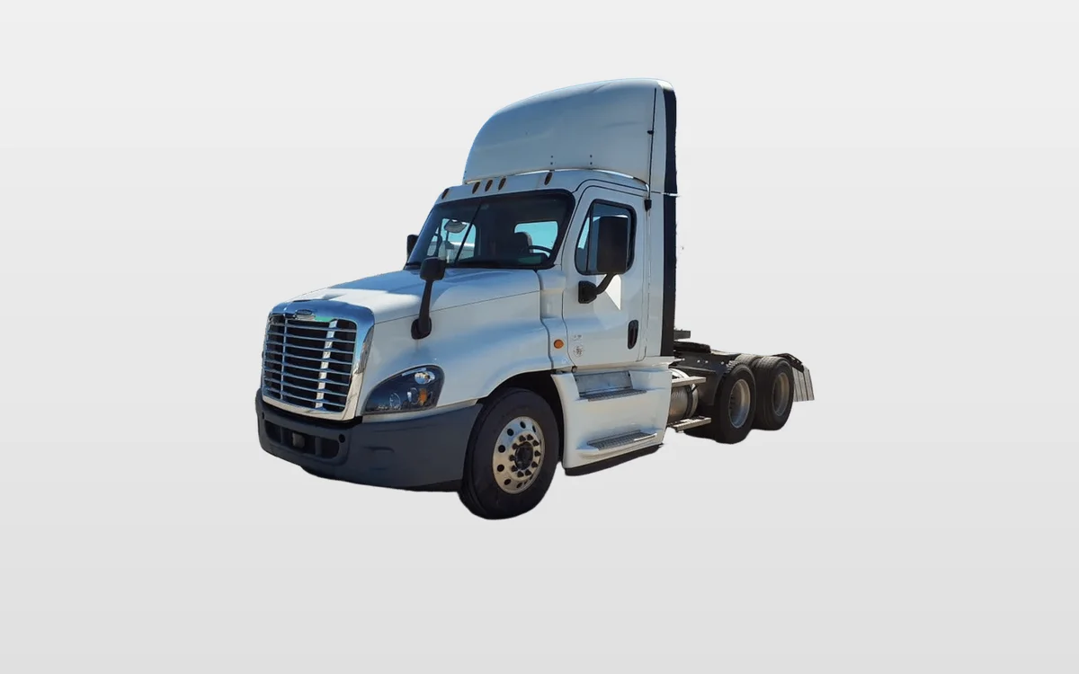 2019 Freightliner Cascadia - image 1