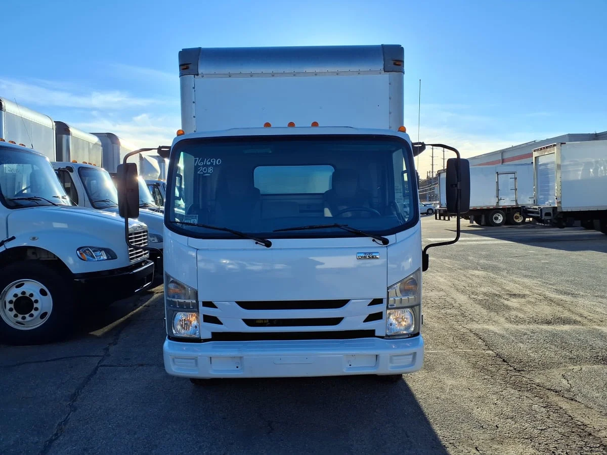 2018 Isuzu NPR - image 2