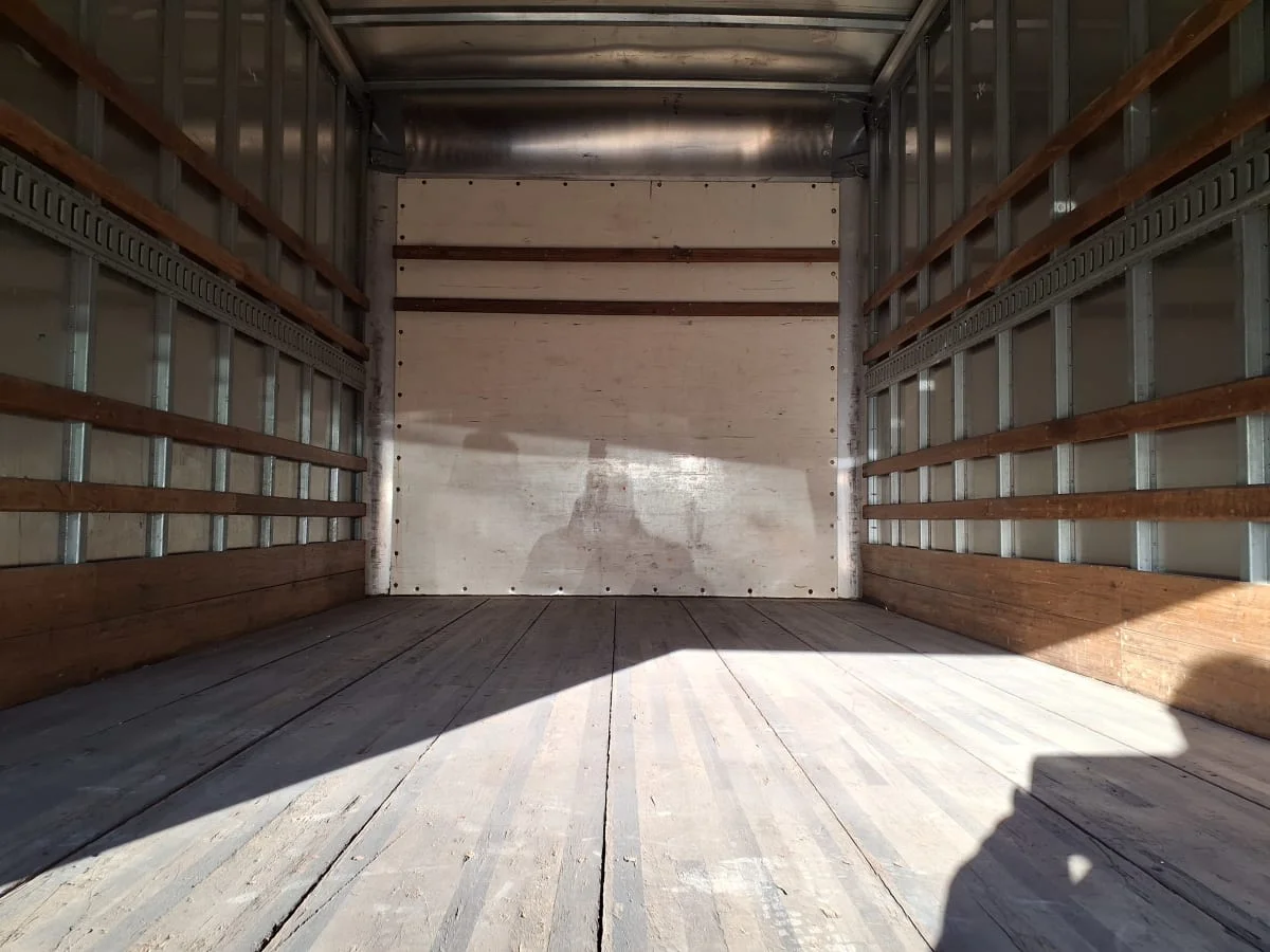 2018 Isuzu NPR - image 8