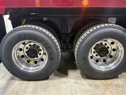 2027 Kenworth T880 in Raleigh, NC — photo 3