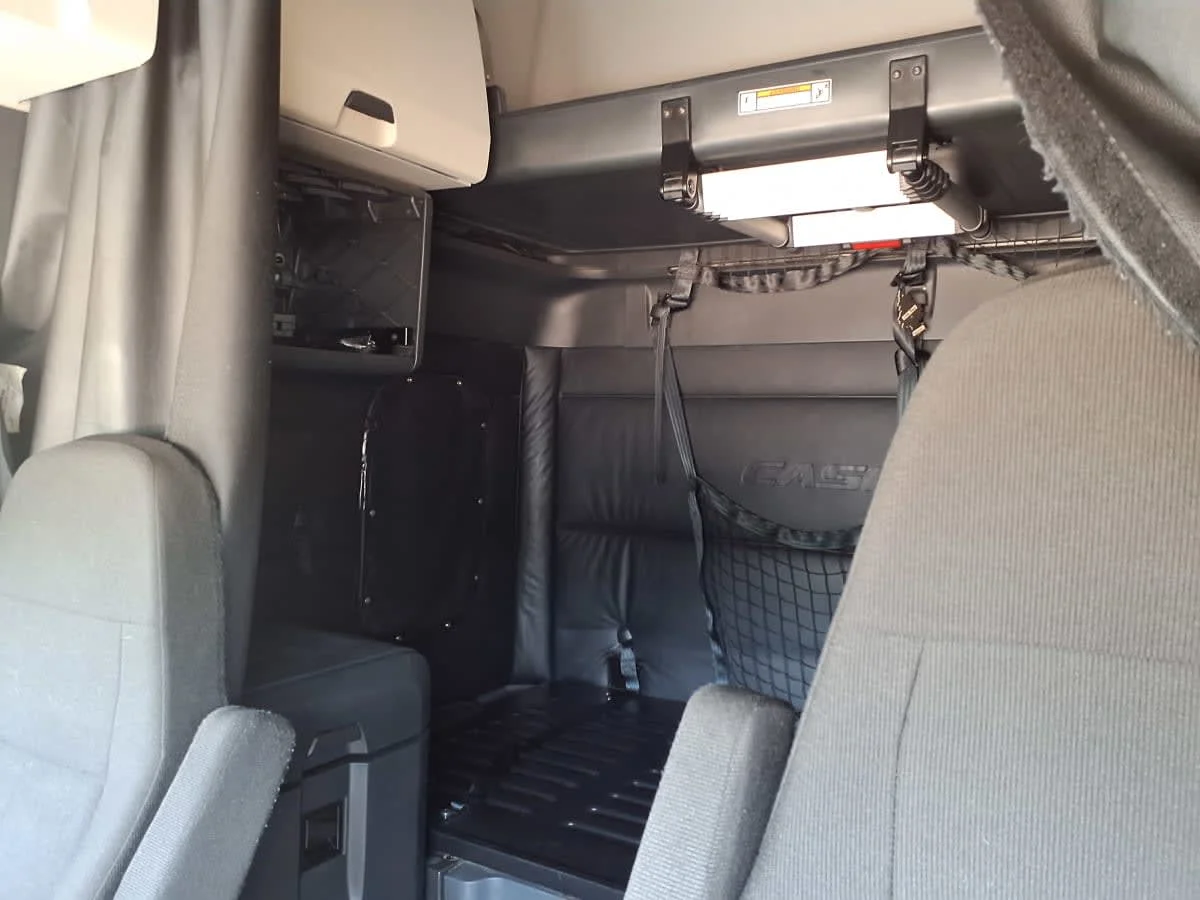 2023 Freightliner Cascadia in Houston, TX — photo 8