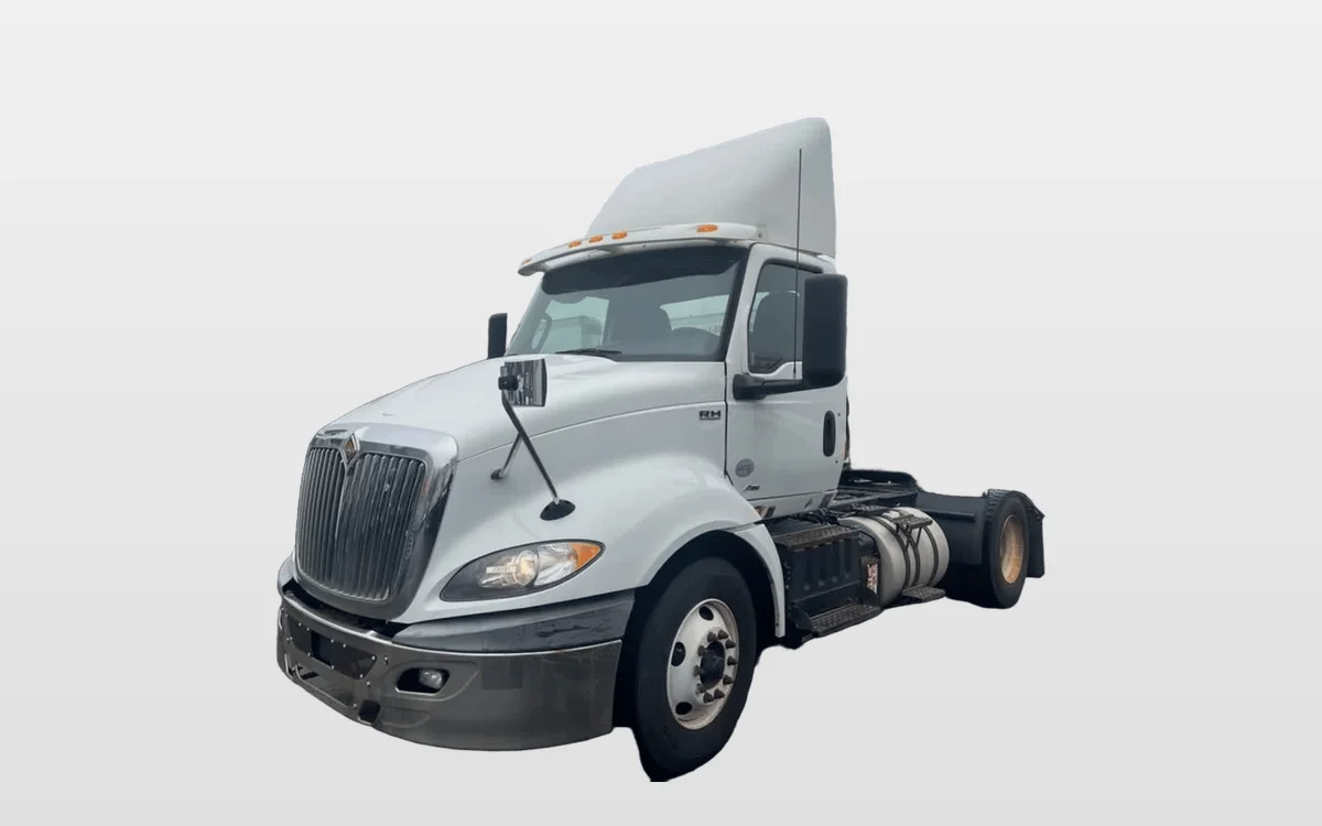 2019 International - image 1