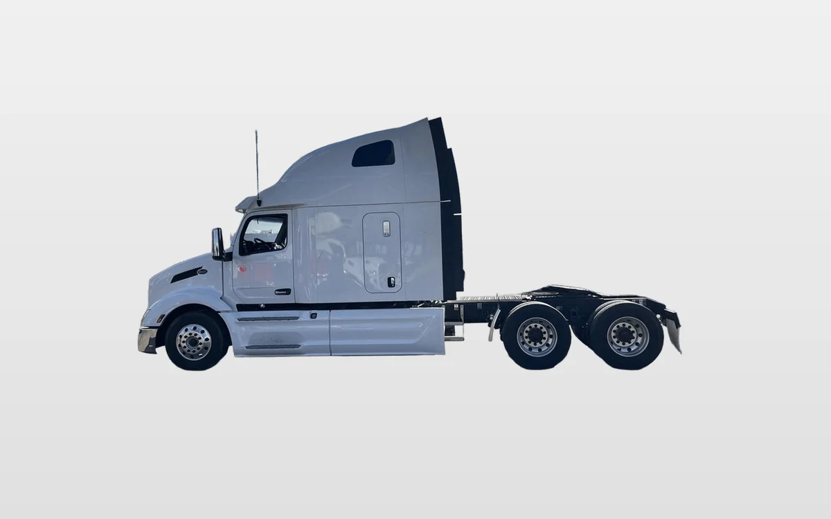 2023 Peterbilt 579 - image 1