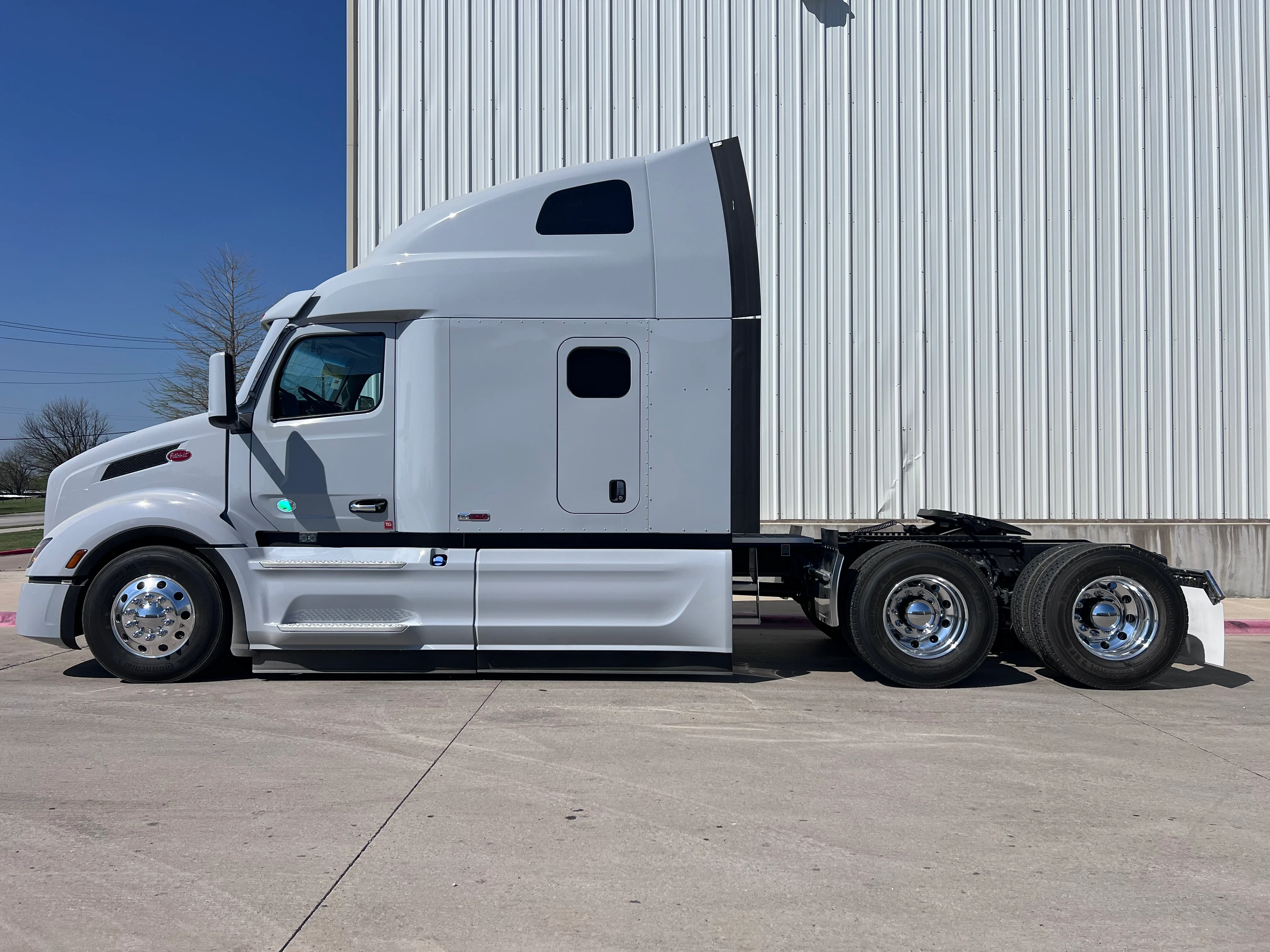 2027 Peterbilt 579 in O'fallon, MO — photo 2