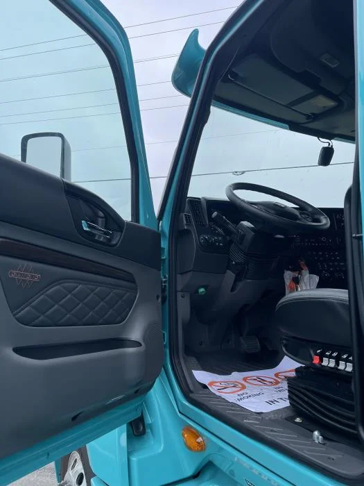 2026 International LT - image 7