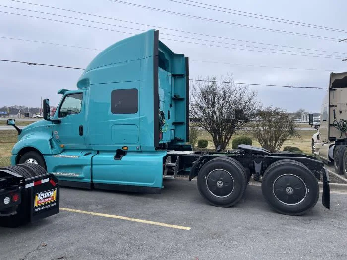 2026 International LT - image 4