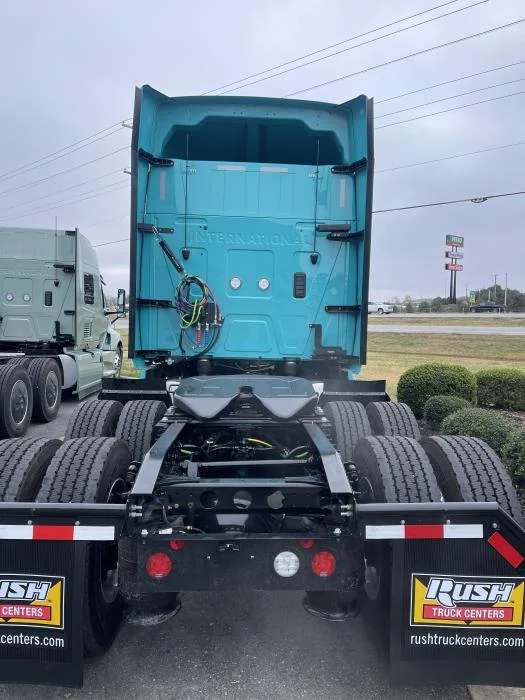 2026 International LT - image 5