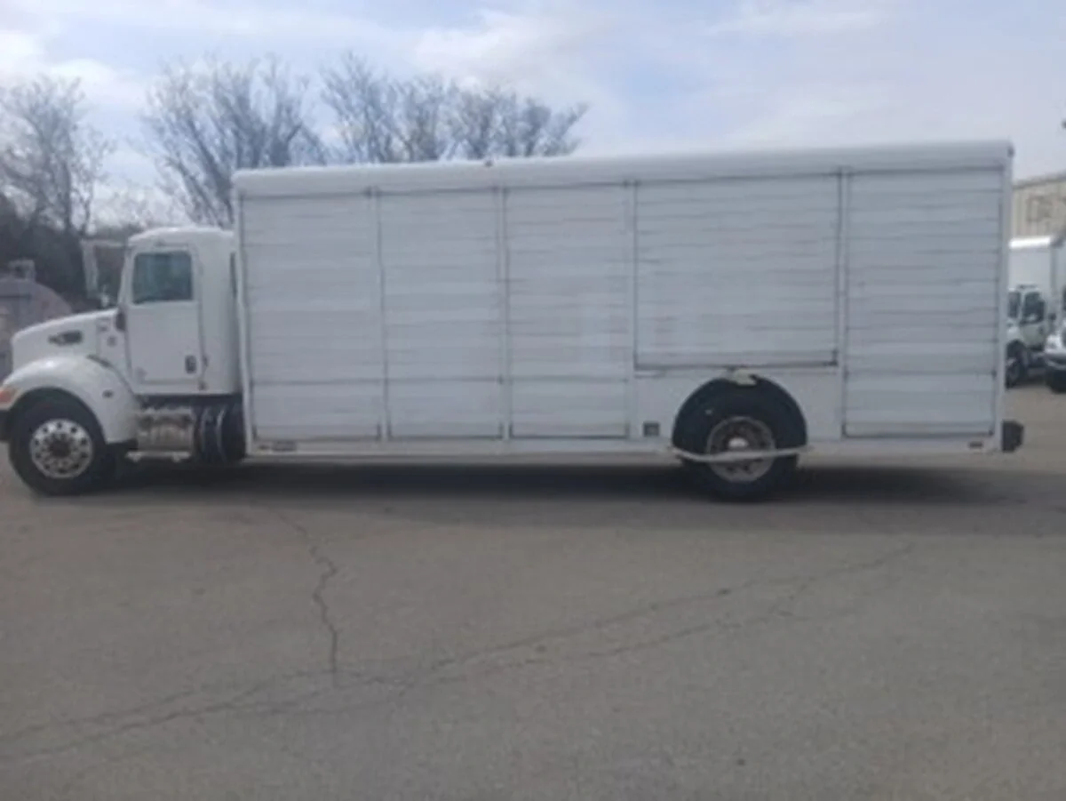 2020 Peterbilt 337