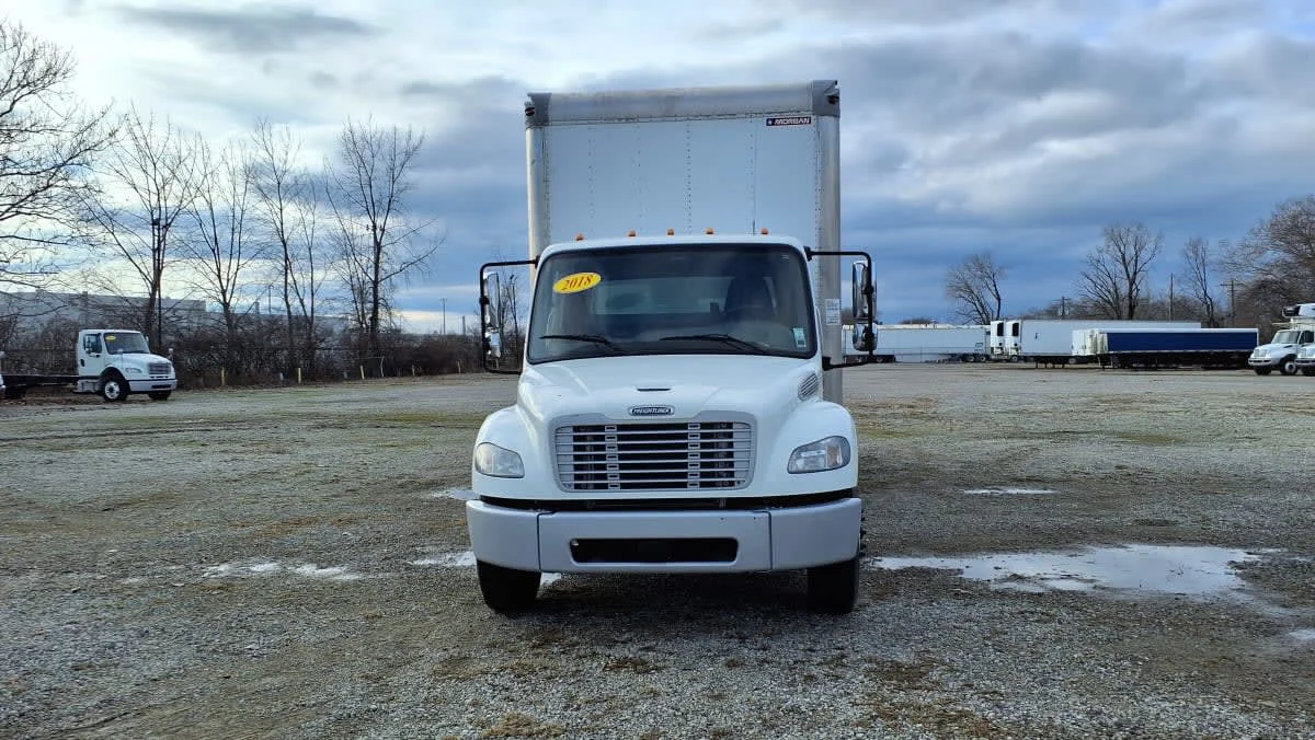 2018 Freightliner M2 106 in West Chester, OH — photo 2