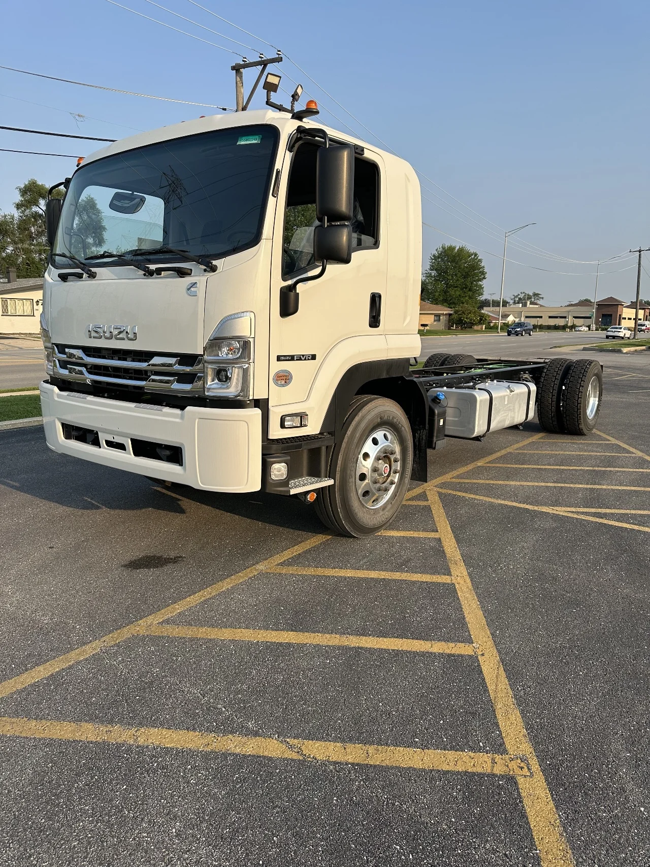 2025 Isuzu FVR in York Street Elmhurst, IL — photo 8