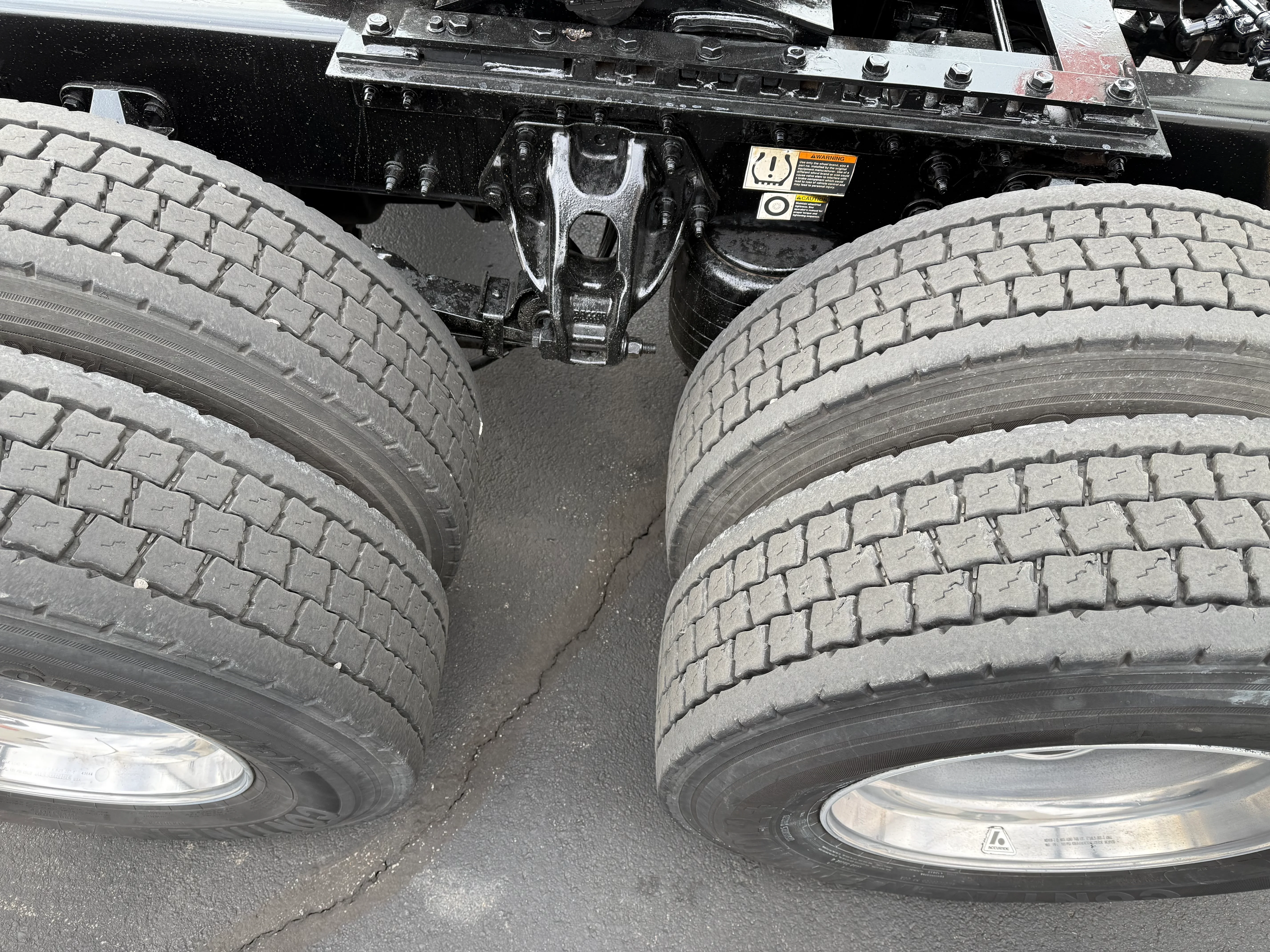 2021 Peterbilt 579 - image 12