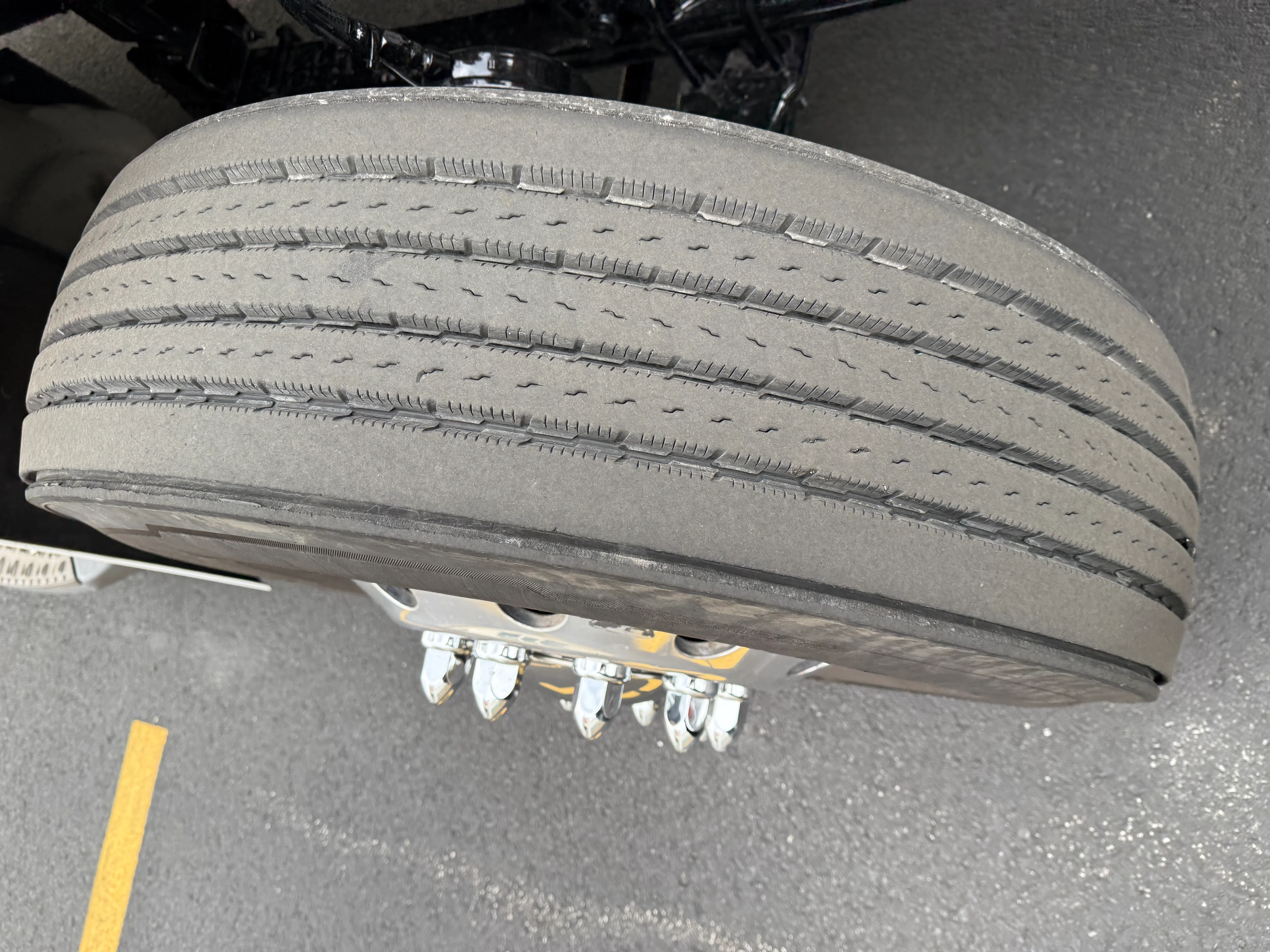 2021 Peterbilt 579 - image 11