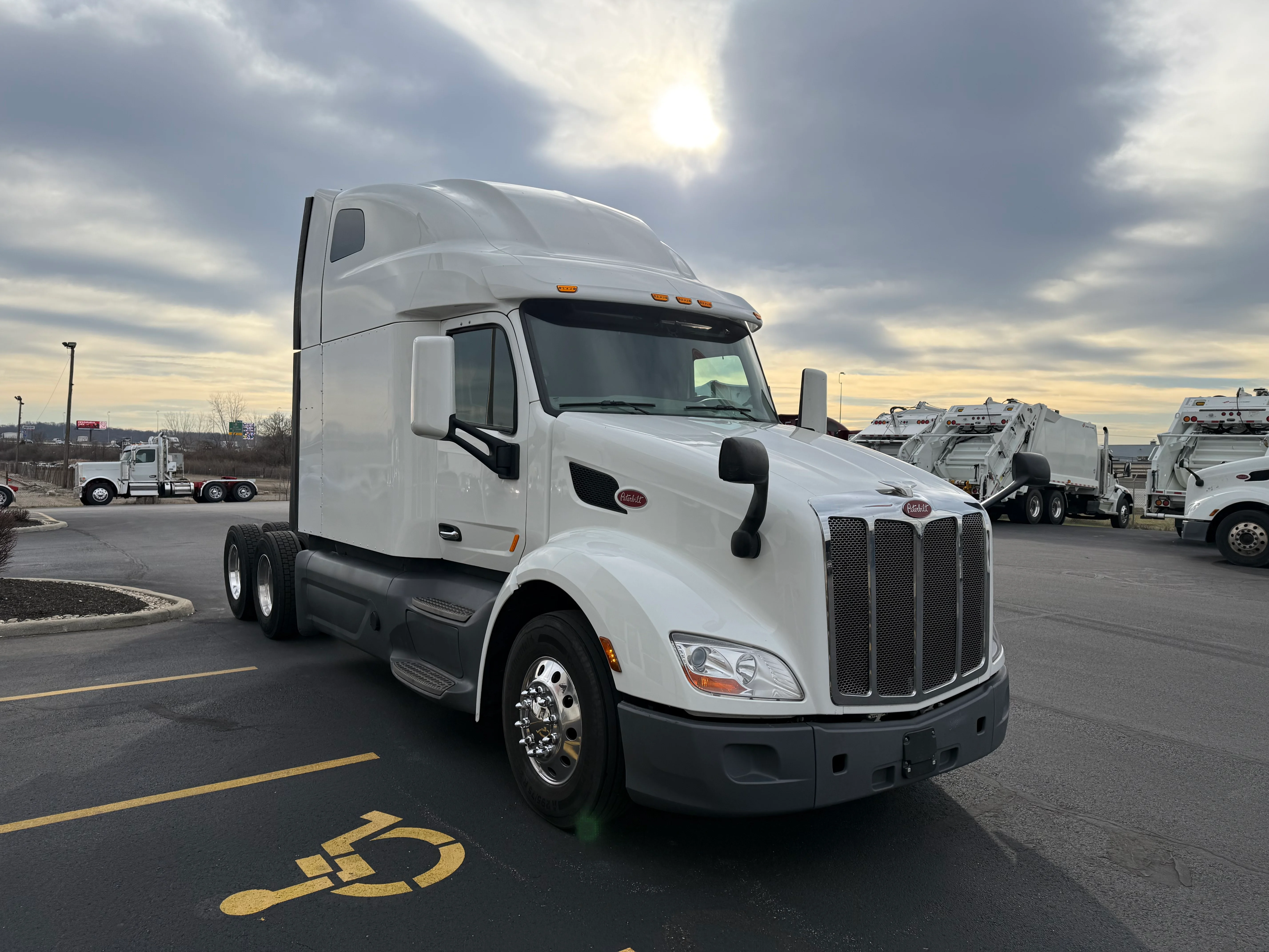 2021 Peterbilt 579 - image 7