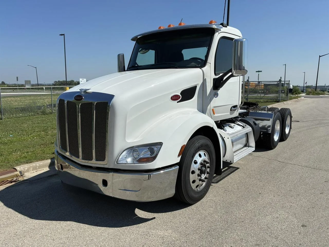 2022 Peterbilt 579 in Rochester, MN — photo 12