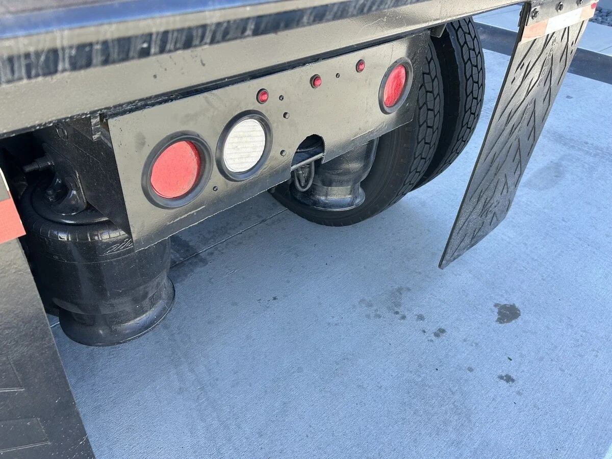 2019 Freightliner 122SD - image 10