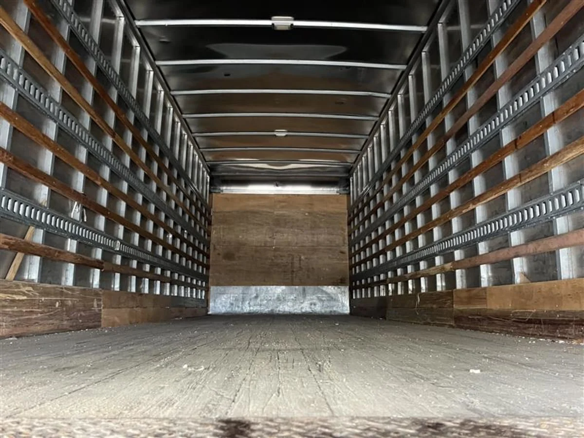 2019 Freightliner M2 106 - image 8