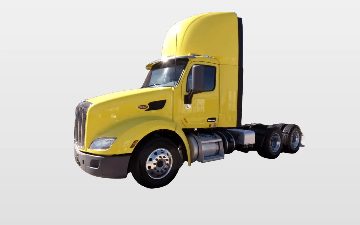 2021 PETERBILT 579 - image 1