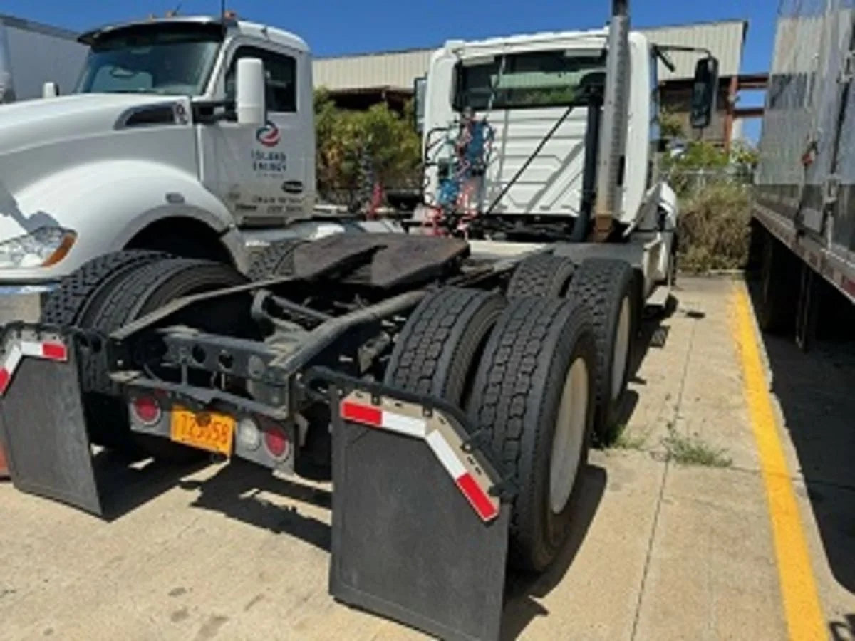 2015 International ProStar in Kapolei, HI — photo 5