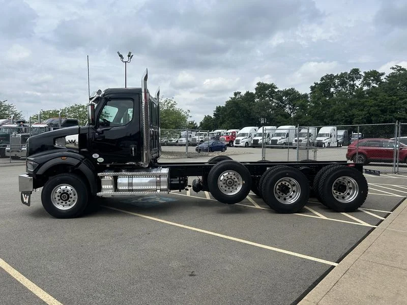 2026 Western Star 49X in Pittsburgh, PA — photo 7