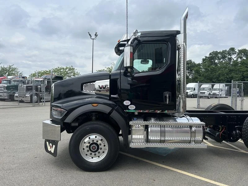 2026 Western Star 49X in Pittsburgh, PA — photo 8
