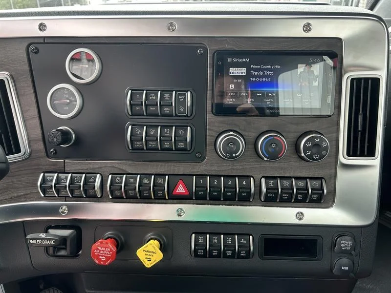 2026 Western Star 49X in Pittsburgh, PA — photo 15