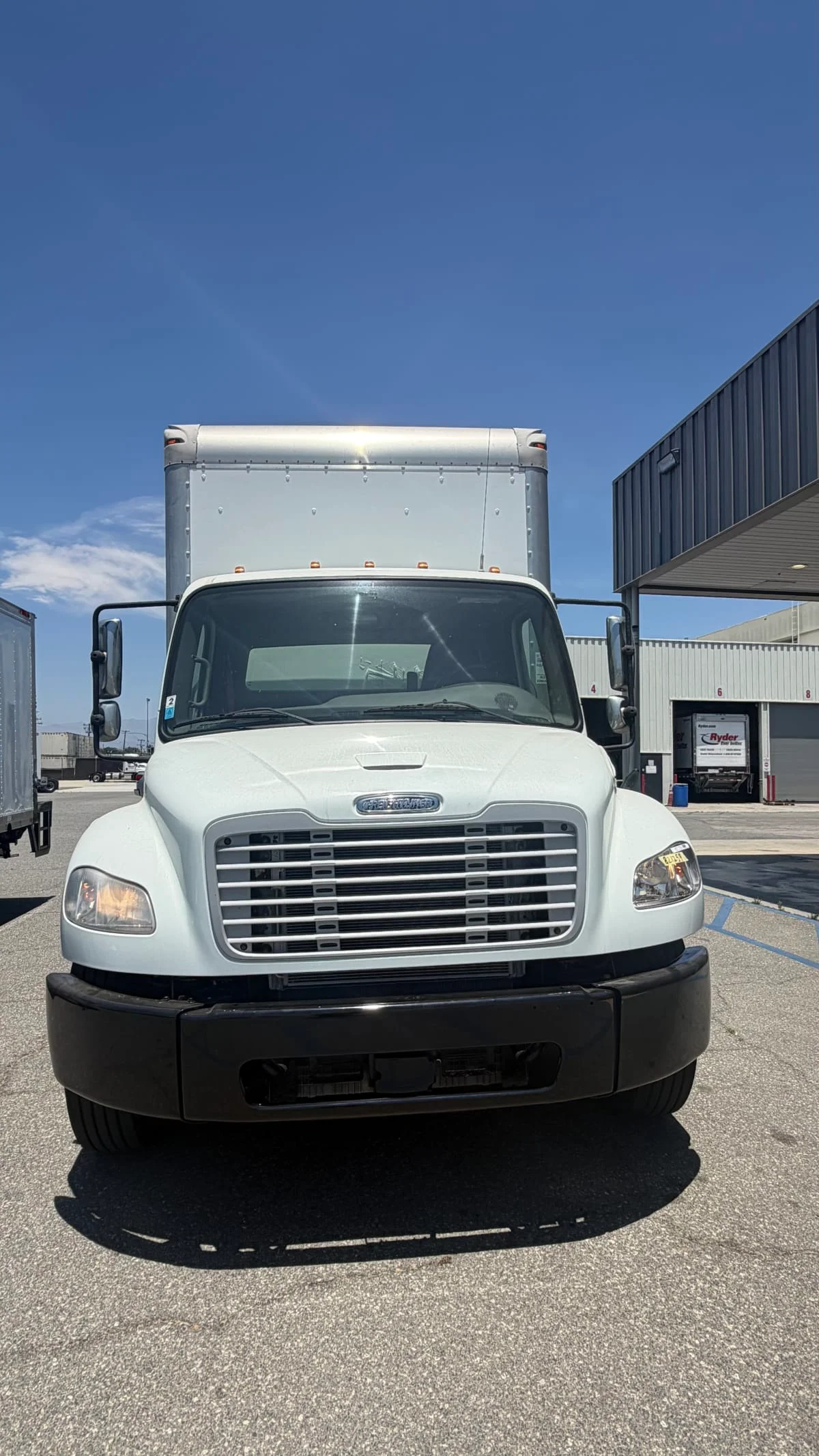 2019 Freightliner M2 106 in Pomona, CA — photo 2
