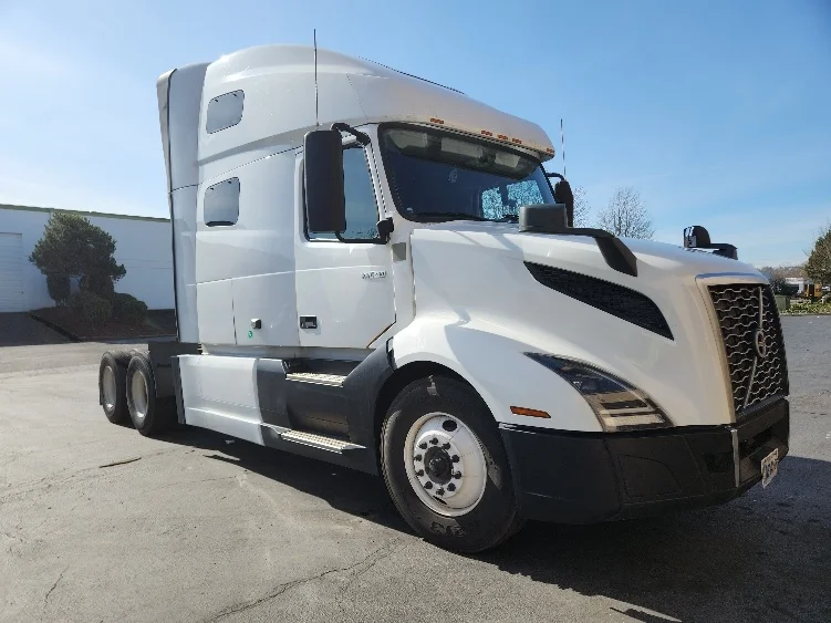 2021 Volvo VNL 760 in Kent, WA