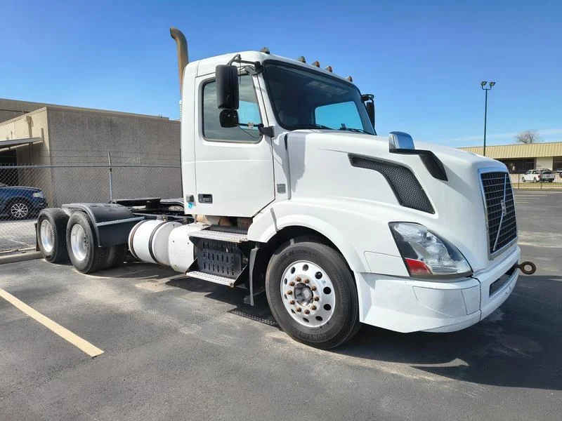 2017 Volvo VNL 300 in Dallas