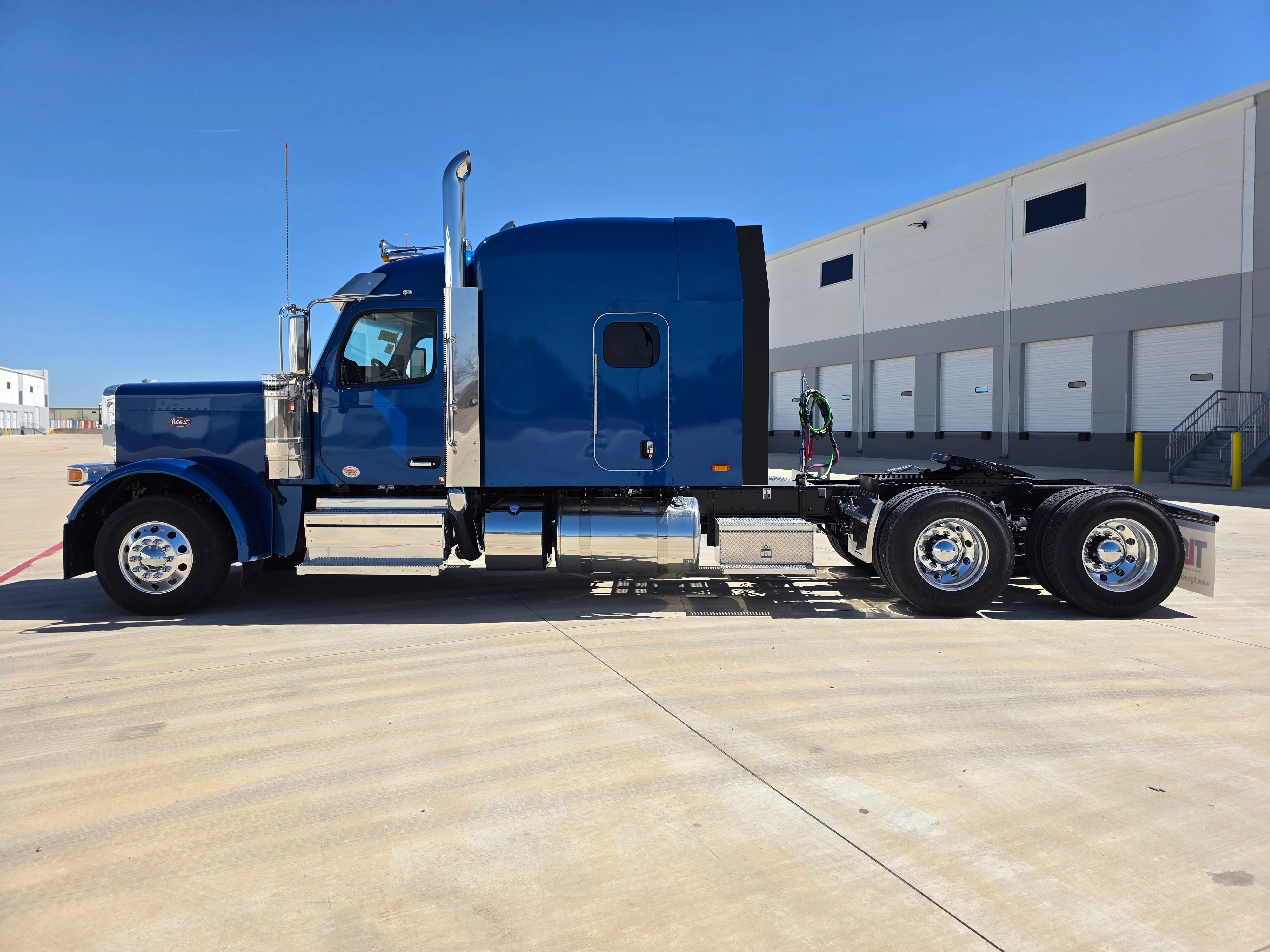 2027 Peterbilt 589 in O'fallon, MO — photo 2