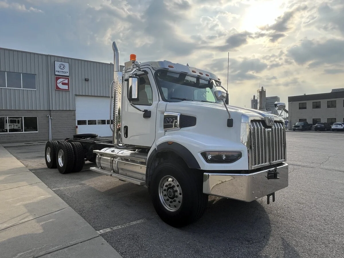 2027 Western Star 49X — photo 3