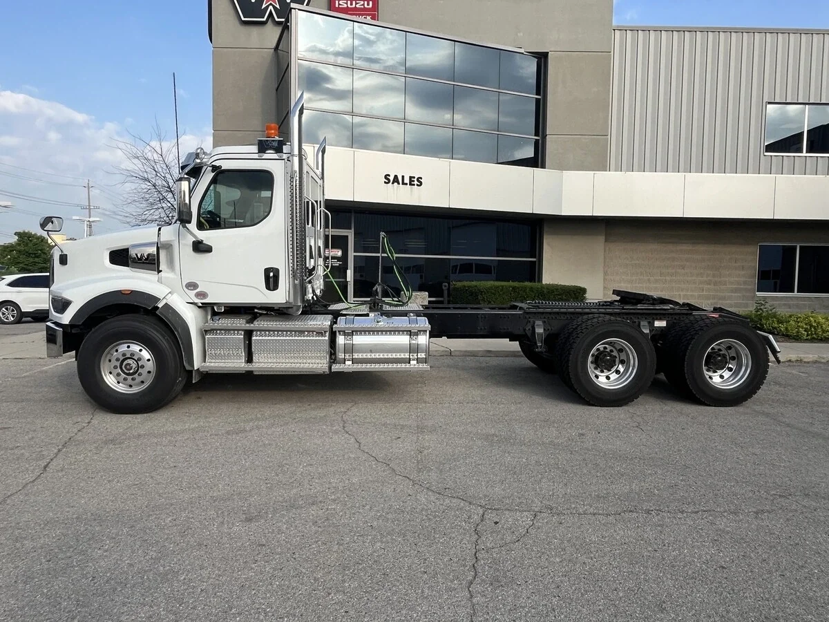 2027 Western Star 49X — photo 2