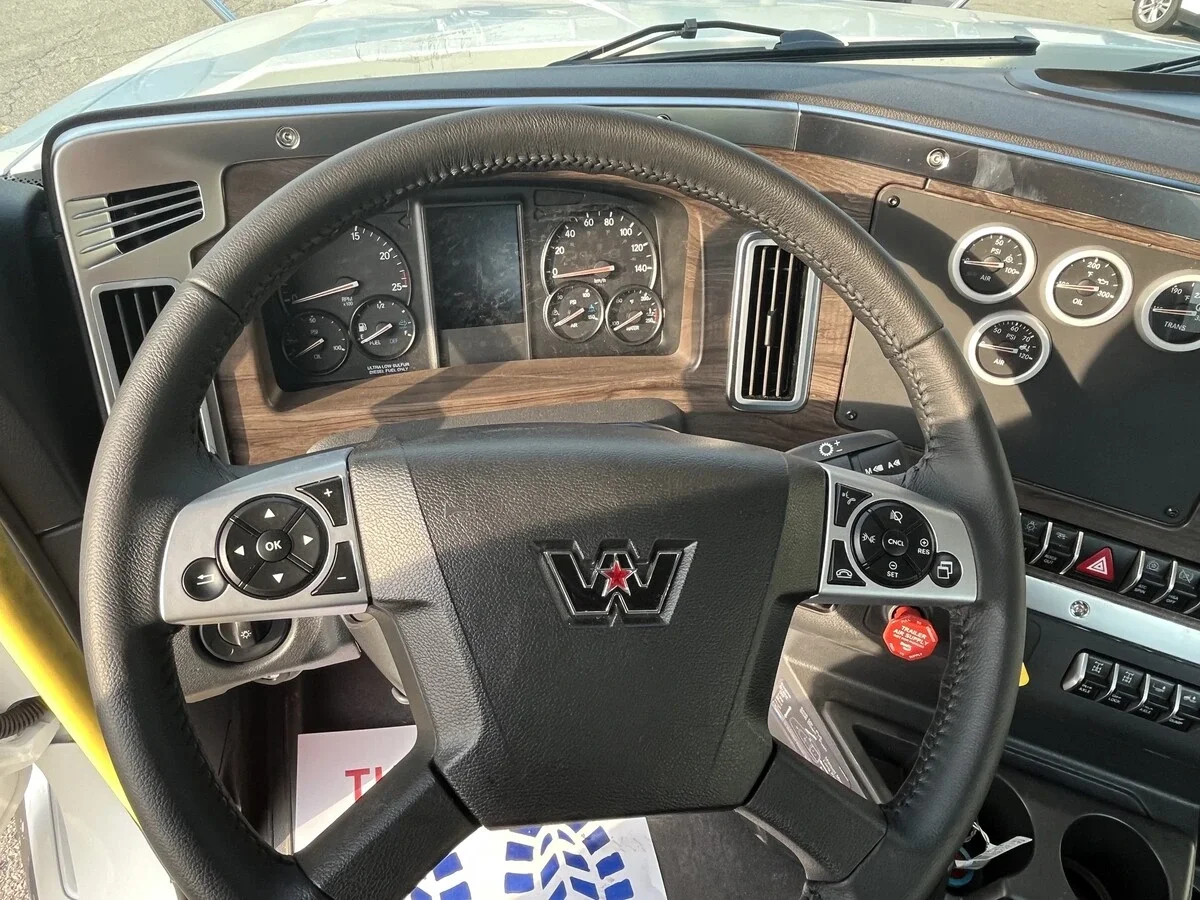 2027 Western Star 49X — photo 8