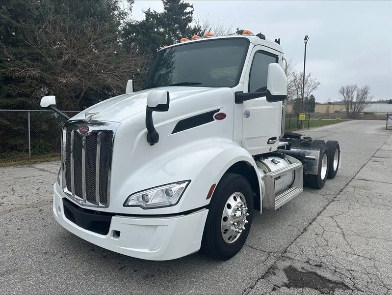 2023 Peterbilt 579