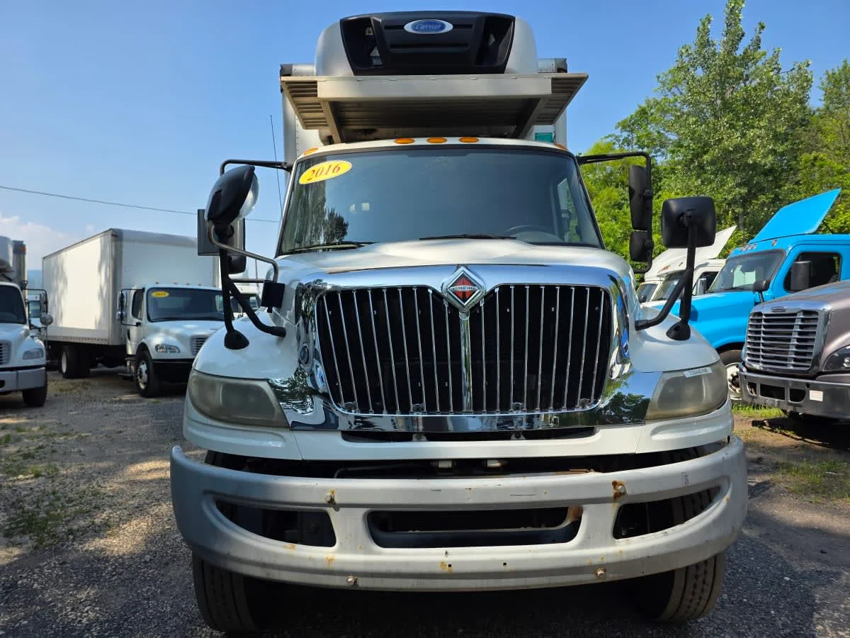 2016 International 4300 in Bensalem, PA — photo 2
