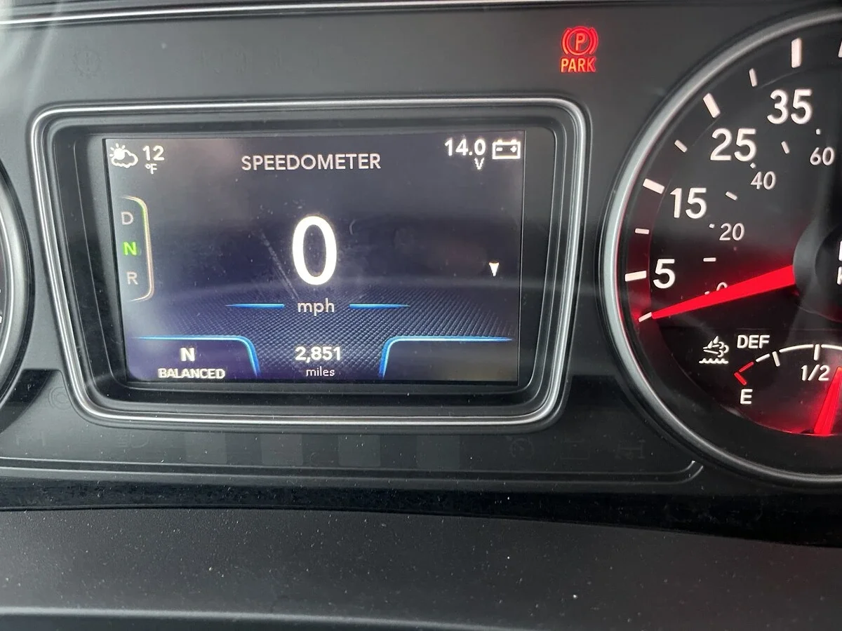 2025 International HX - image 5