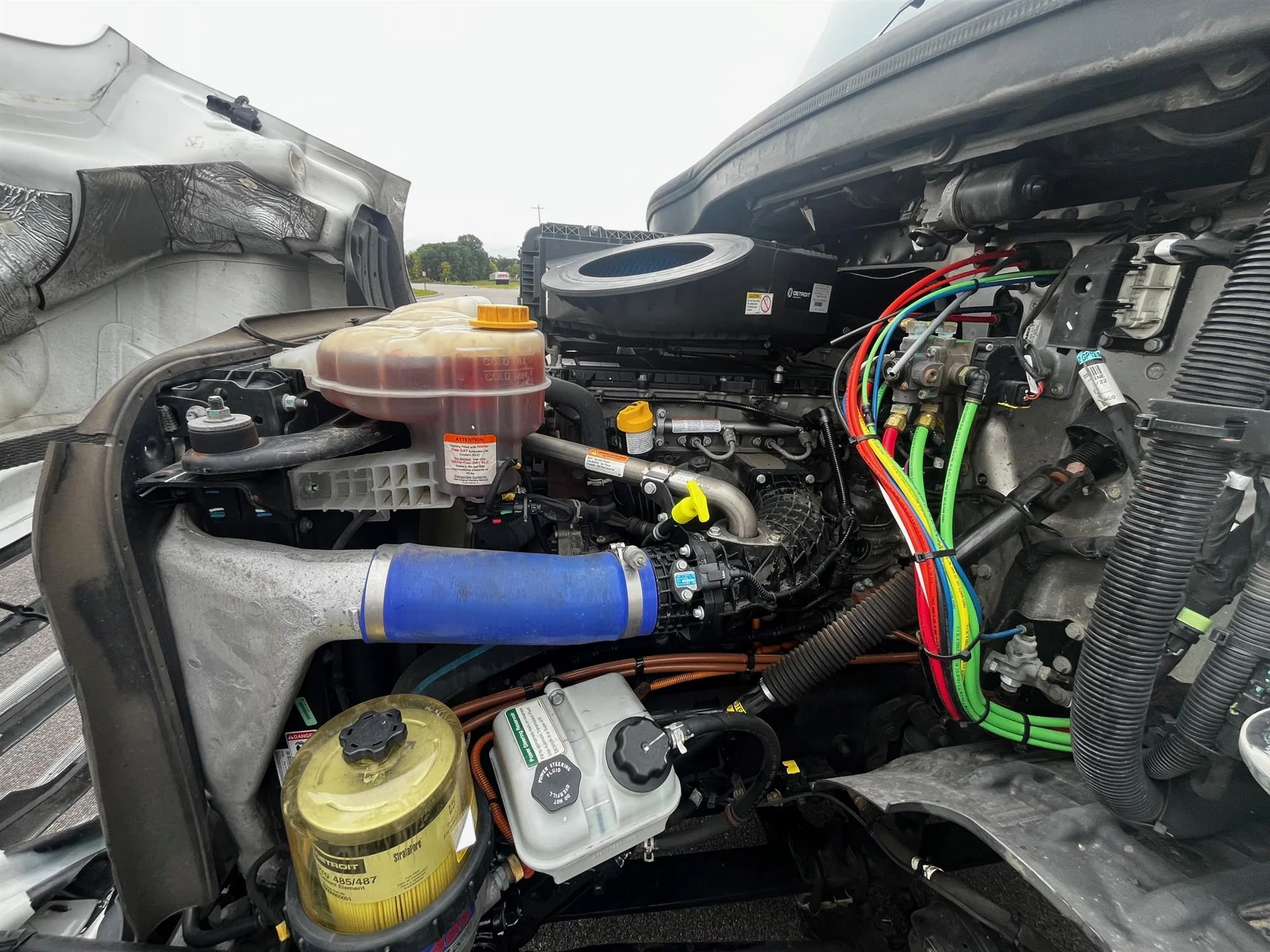 2023 Freightliner Cascadia in Inver Grove Heights, MN — photo 13