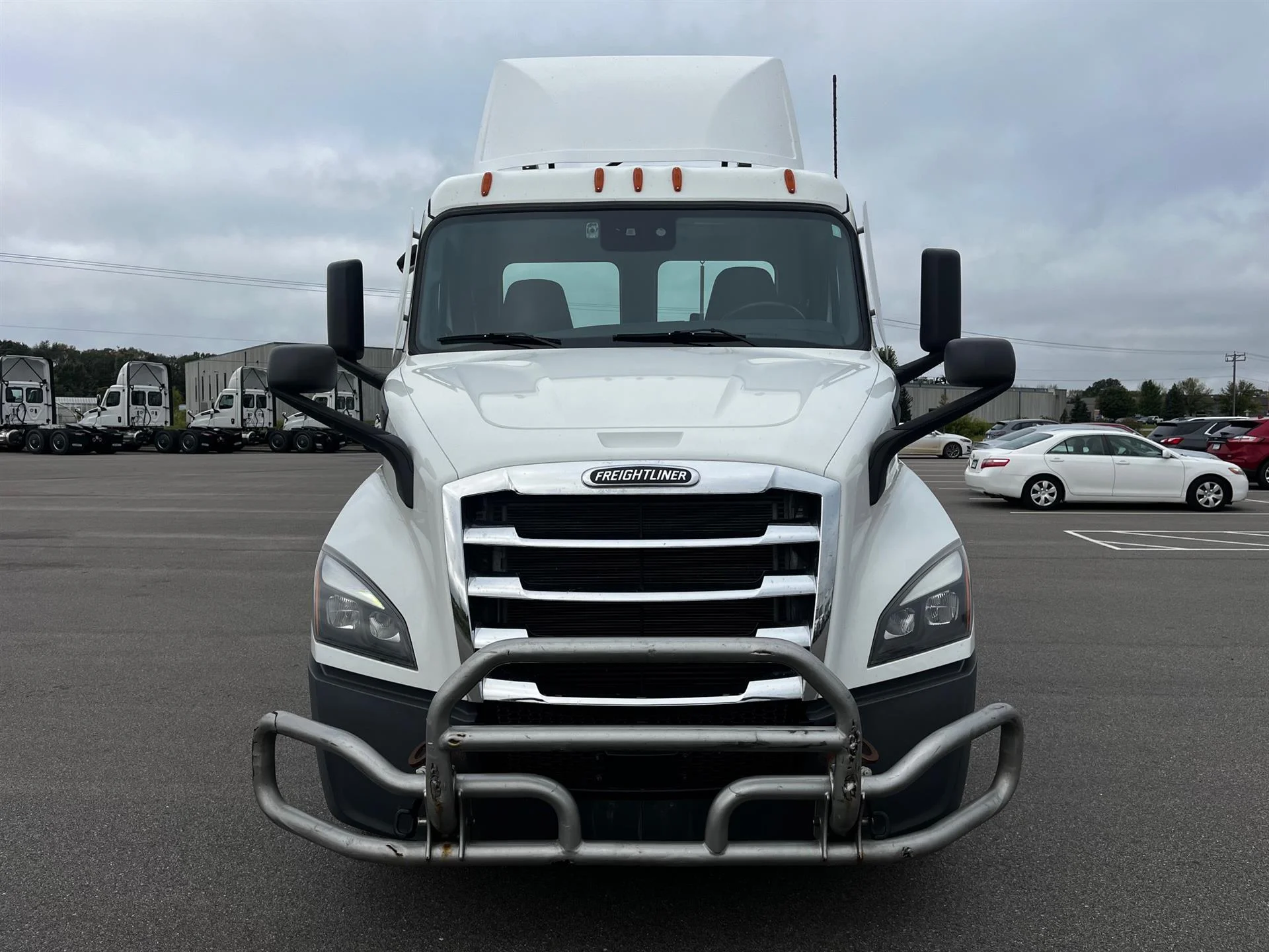 2023 Freightliner Cascadia in Inver Grove Heights, MN — photo 10