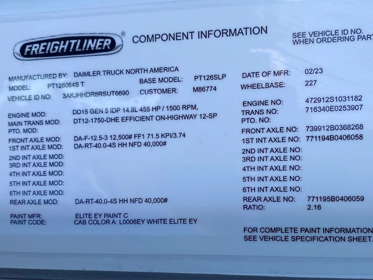 2024 Freightliner Cascadia - image 7
