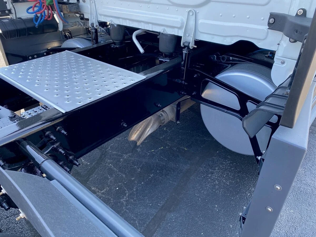 2024 Freightliner Cascadia - image 6