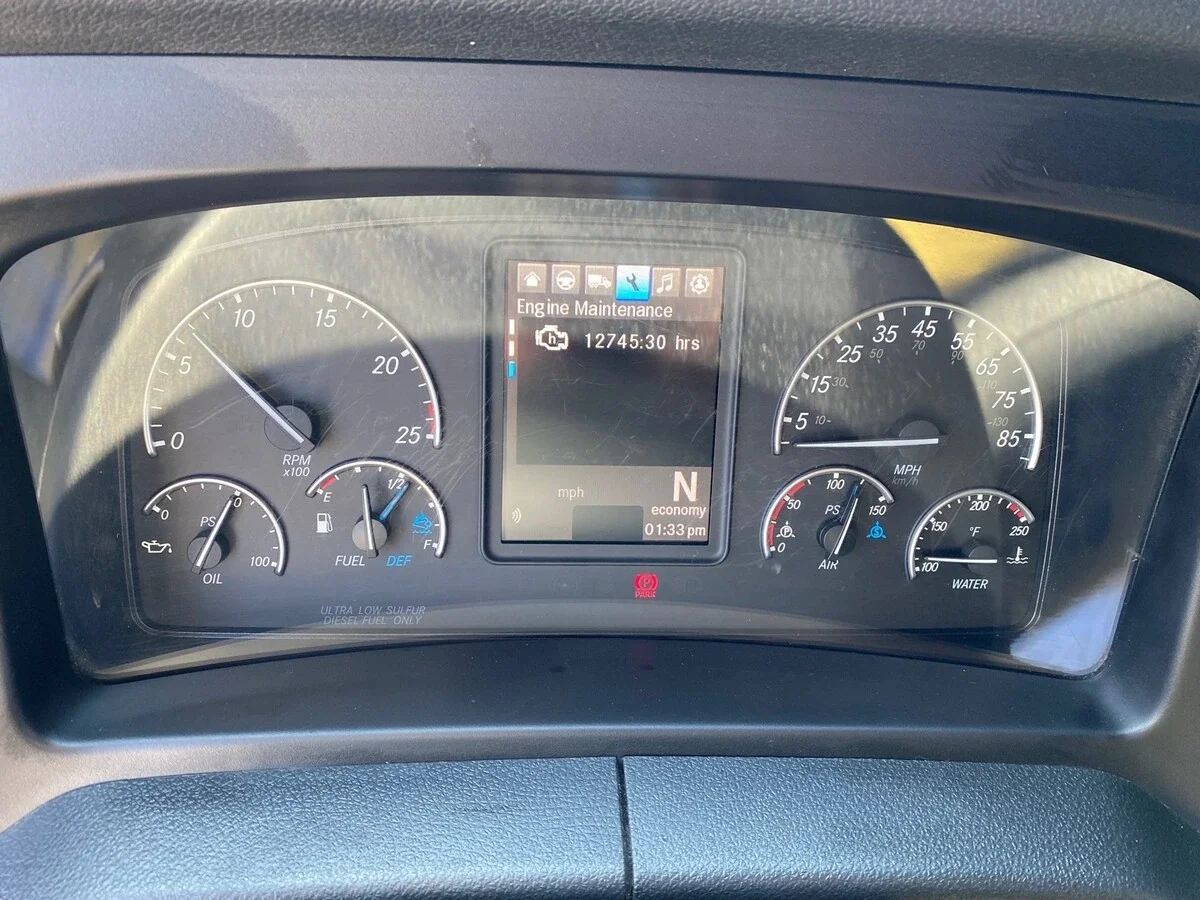 2024 Freightliner Cascadia - image 12