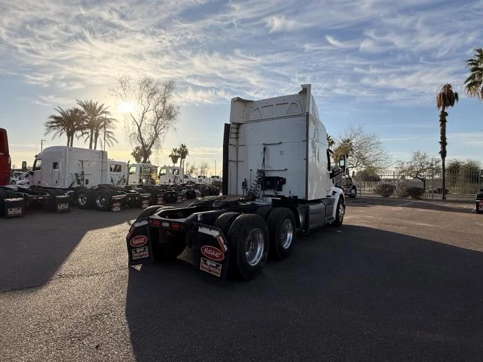2020 Peterbilt 579 - image 6