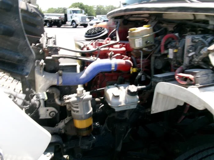 2019 Freightliner M2 106 — photo 8