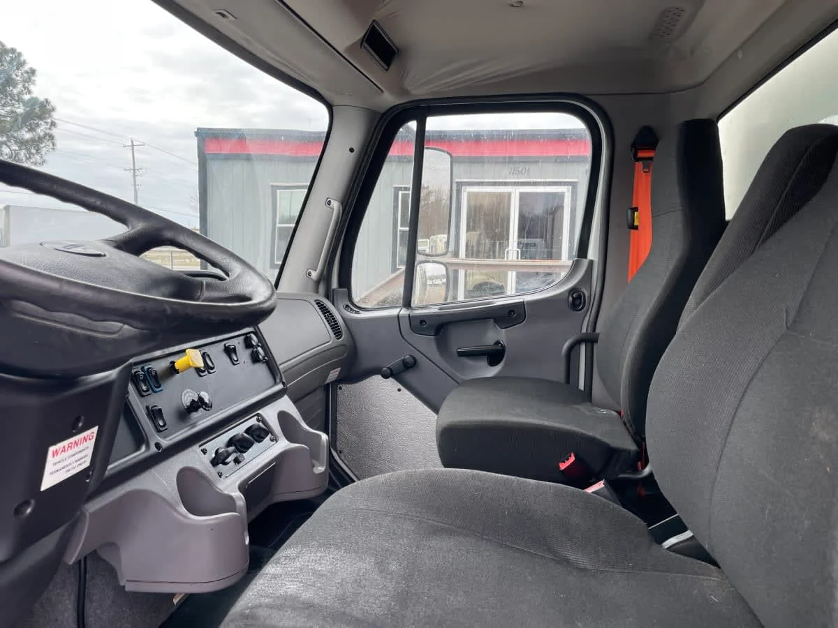 2019 Freightliner M2 106 in North Little Rock, AR — photo 7