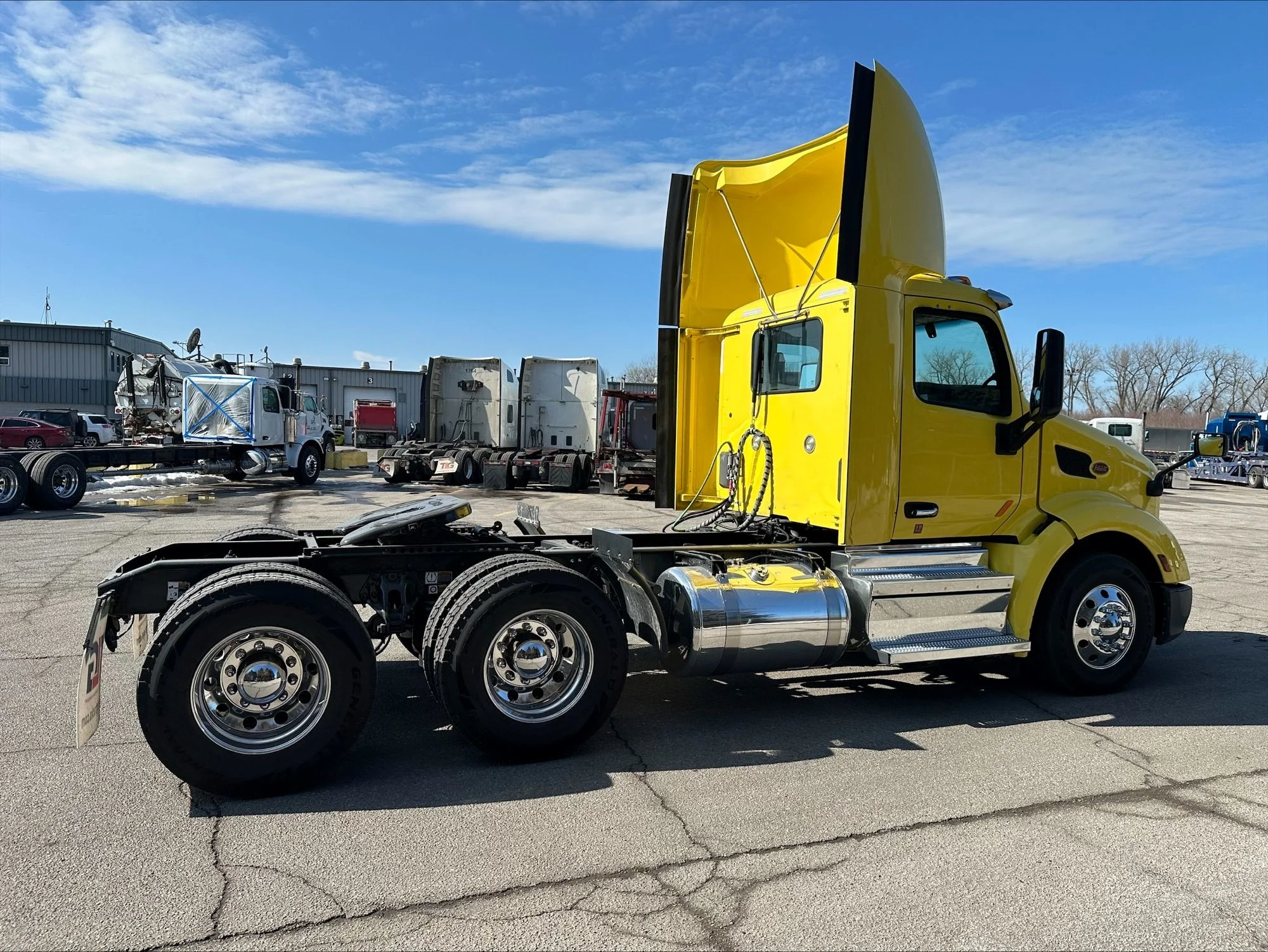 2021 Peterbilt 579 in Portland, OR — photo 3