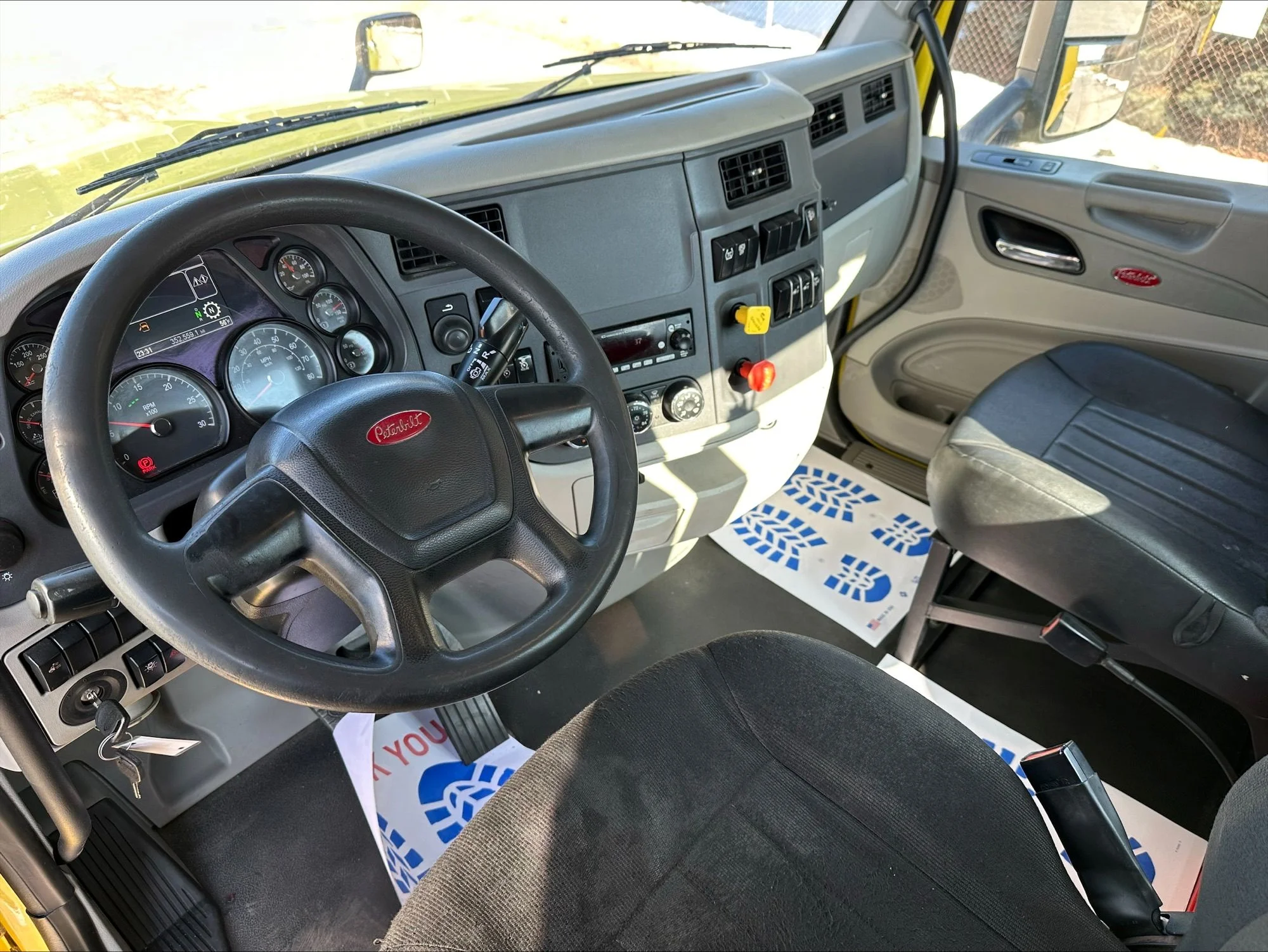 2021 Peterbilt 579 in Portland, OR — photo 8