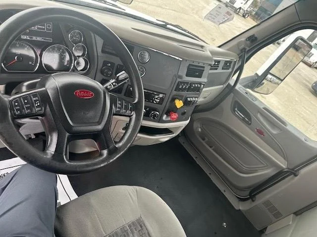 2020 Peterbilt 579 in Fontana, CA — photo 7
