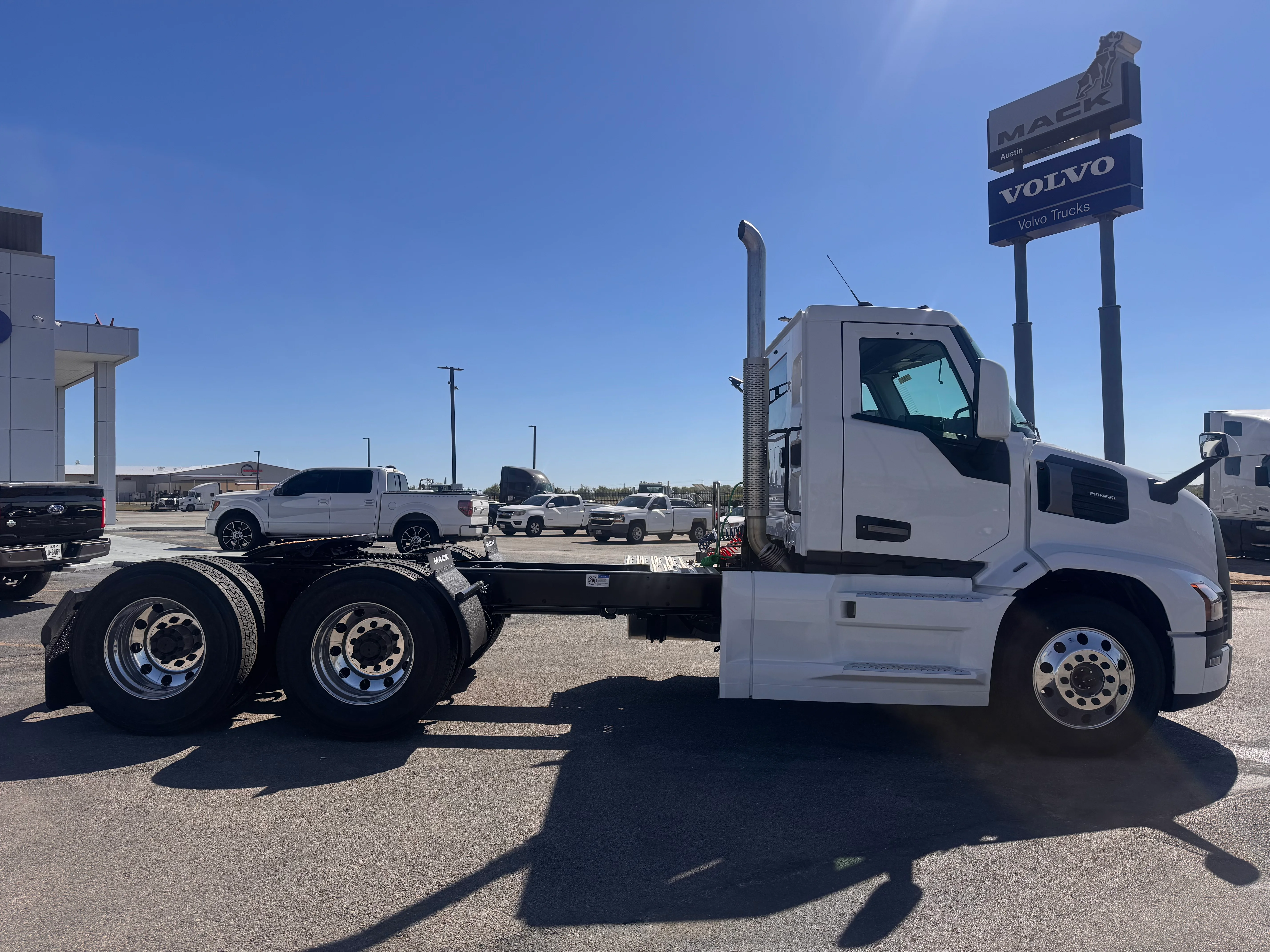 2026 Mack Pioneer in Austin, TX — photo 6
