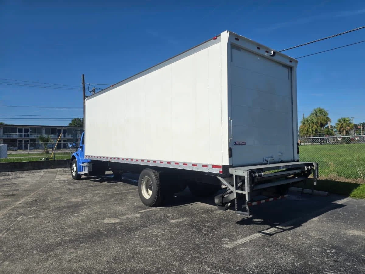 2019 Freightliner M2 106 in Tampa, FL — photo 4