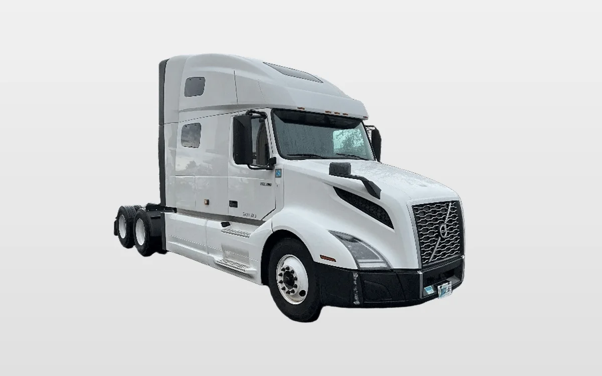 2022 Volvo - image 1